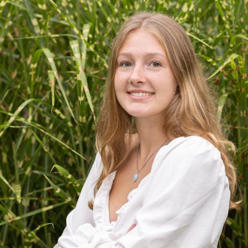 Senior portraits on the beach